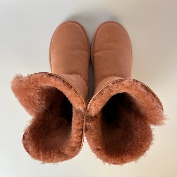 Women’s Pink Ugg Boots size 6 Bailey Button Classic Short Shearling Bootie - Picture 5 of 16